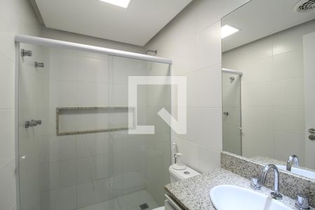 Apartamento à venda com 80m², 3 quartos e 2 vagasBanheiro - Suíte
