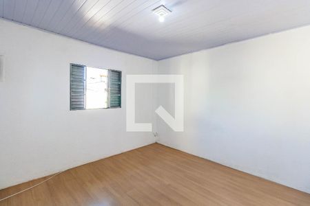 Quarto de casa para alugar com 1 quarto, 70m² em Vila Antonieta, São Paulo