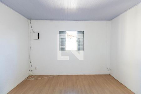 Quarto de casa para alugar com 1 quarto, 70m² em Vila Antonieta, São Paulo