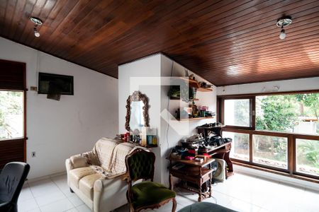 Casa à venda com 1250m², 4 quartos e 5 vagasEdícula