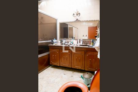 Casa à venda com 1250m², 4 quartos e 5 vagasBanheiro da Suíte 1