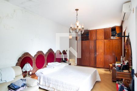 Casa à venda com 1250m², 4 quartos e 5 vagasSuíte 1