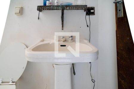 Casa à venda com 1250m², 4 quartos e 5 vagasBanheiro Edícula