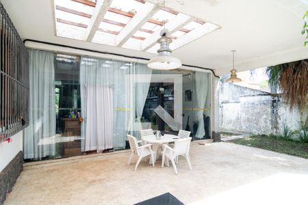 Casa à venda com 1250m², 4 quartos e 5 vagasVaranda