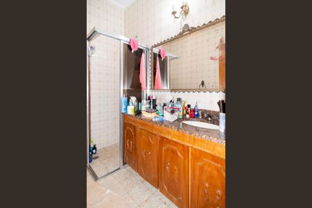 Casa à venda com 1250m², 4 quartos e 5 vagasBanheiro Social