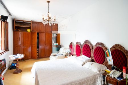 Casa à venda com 1250m², 4 quartos e 5 vagasSuíte 1