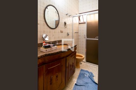 Casa à venda com 1250m², 4 quartos e 5 vagasBanheiro da Suíte 2