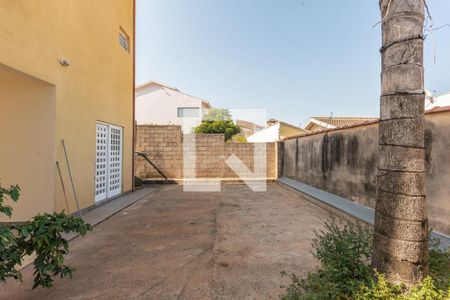 Casa à venda com 150m², 2 quartos e 2 vagas Casa à venda com 150m², 2 quartos e 2 vagasQuintal