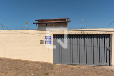 Casa à venda com 150m², 2 quartos e 2 vagas Casa à venda com 150m², 2 quartos e 2 vagasFachada e Plaquinha