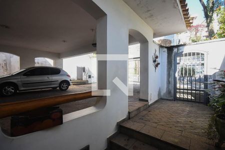 Casa à venda com 700m², 3 quartos e 6 vagas Casa à venda com 700m², 3 quartos e 6 vagasGaragem