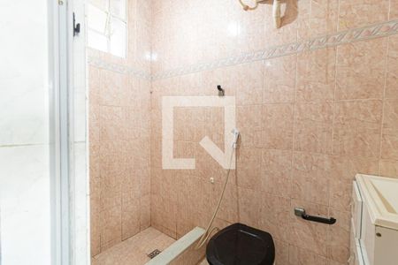 Banheiro de casa para alugar com 2 quartos, 48m² em Piedade, Rio de Janeiro