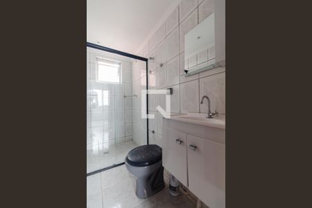 Banheiro de apartamento para alugar com 2 quartos, 55m² em Jardim Ângela (zona Leste), São Paulo