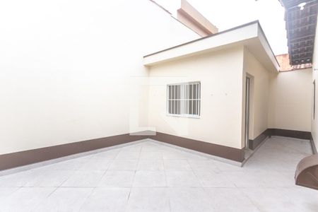 Casa para alugar com 100m², 2 quartos e 3 vagas Casa para alugar com 100m², 2 quartos e 3 vagasQuintal