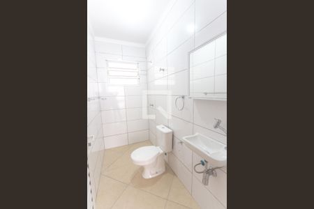 Casa para alugar com 100m², 2 quartos e 3 vagas Casa para alugar com 100m², 2 quartos e 3 vagasBanheiro de serviço