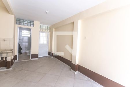 Casa para alugar com 100m², 2 quartos e 3 vagas Casa para alugar com 100m², 2 quartos e 3 vagasÁrea de serviço