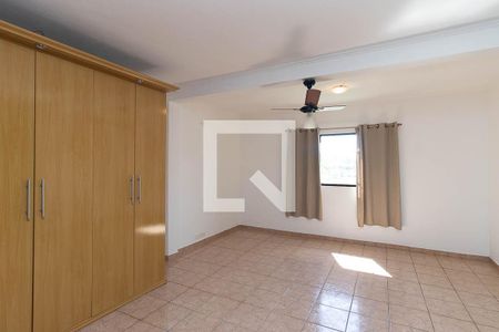 Suíte 1 de casa para alugar com 3 quartos, 210m² em Vila Mazzei, São Paulo