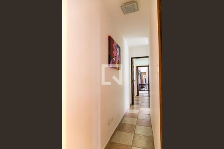 Casa à venda com 160m², 3 quartos e 2 vagas Casa à venda com 160m², 3 quartos e 2 vagasCorredor