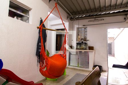 Casa à venda com 160m², 3 quartos e 2 vagas Casa à venda com 160m², 3 quartos e 2 vagasÁrea da Churrasqueira e Serviço