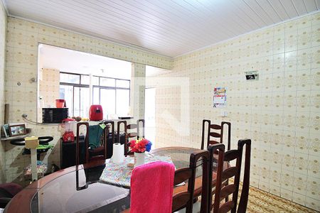 Casa à venda com 208m², 4 quartos e 6 vagasCozinha Casa 2