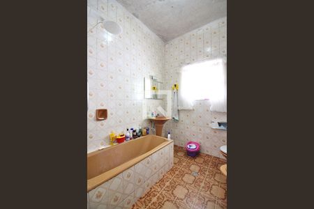 Casa à venda com 208m², 4 quartos e 6 vagasBanheiro Social Casa 2