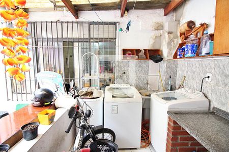 Casa à venda com 208m², 4 quartos e 6 vagasLavanderia