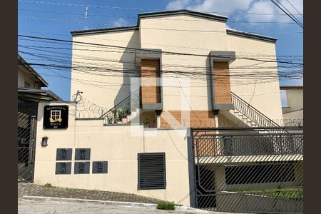 Casa para alugar com 69m², 2 quartos e 1 vaga Casa para alugar com 69m², 2 quartos e 1 vagaFachada