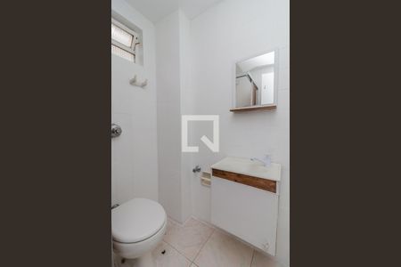 Banheiro de apartamento para alugar com 1 quarto, 45m² em Centro Histórico, Porto Alegre