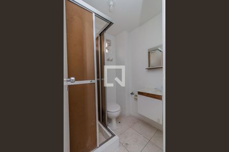 Banheiro de apartamento para alugar com 1 quarto, 45m² em Centro Histórico, Porto Alegre