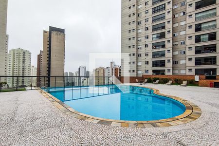 Apartamento à venda com 250m², 3 quartos e 4 vagasÁrea Comum - Piscina