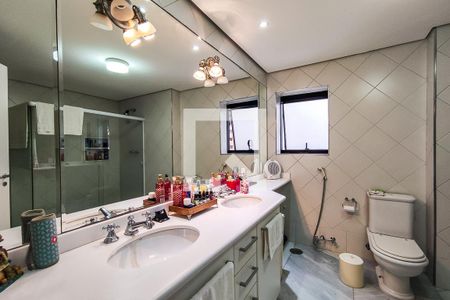 Apartamento à venda com 250m², 3 quartos e 4 vagasBanheiro Suíte Master