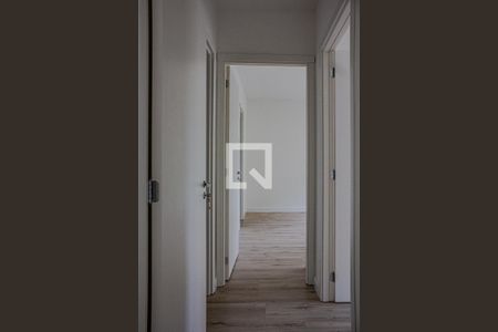 Corredor de apartamento à venda com 2 quartos, 60m² em Marechal Rondon, Canoas