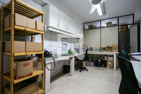 Casa à venda com 607m², 4 quartos e 8 vagasEscritório