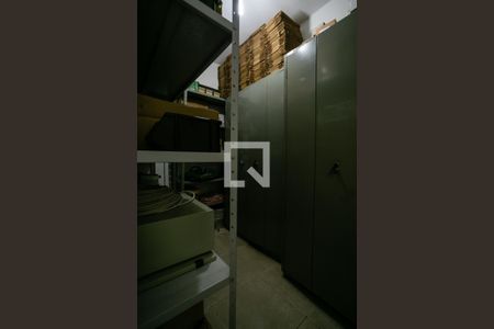 Casa à venda com 607m², 4 quartos e 8 vagasDepósito