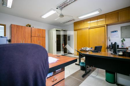 Casa à venda com 607m², 4 quartos e 8 vagasQuarto 1