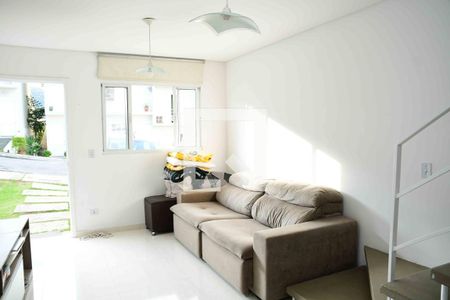 Sala de casa de condomínio para alugar com 2 quartos, 50m² em Outeiro de Passárgada, Cotia