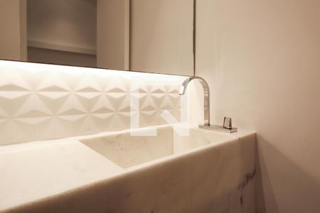 Lavabo de apartamento para alugar com 1 quarto, 52m² em Indianópolis, São Paulo