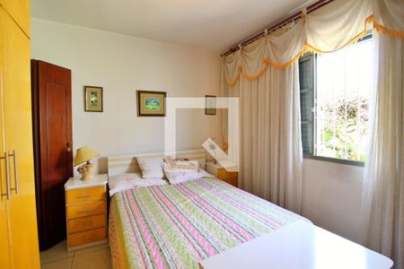 Quarto 1 de casa para alugar com 3 quartos, 300m² em Parque das Nações, Santo André