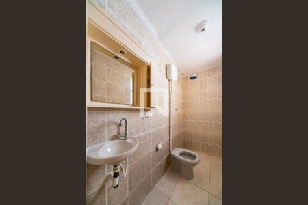 Banheiro  de casa para alugar com 1 quarto, 60m² em Vila Alto de Santo Andre, Santo André