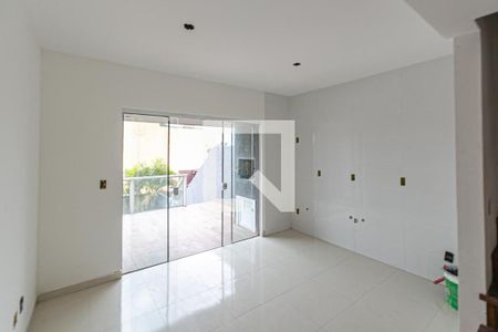 Casa à venda com 150m², 3 quartos e 2 vagasCozinha