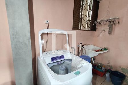 Casa à venda com 114m², 2 quartos e 1 vagaGaragem e Área de Serviço