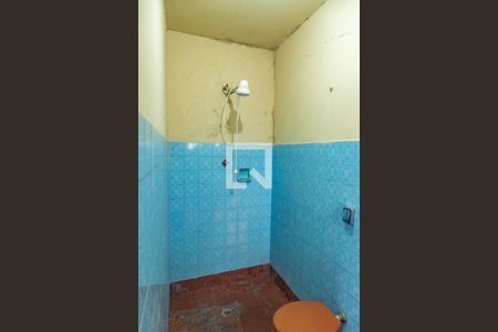 Casa à venda com 180m², 2 quartos e 3 vagasEdícula/banheiro