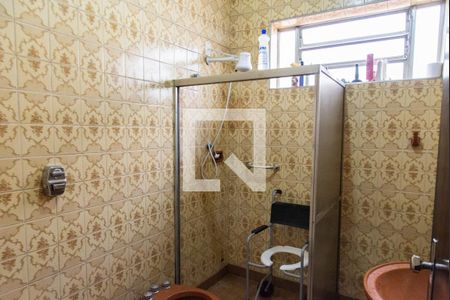 Casa à venda com 180m², 2 quartos e 3 vagasBanheiro