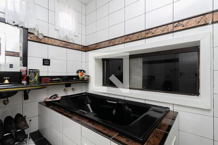 Casa à venda com 280m², 3 quartos e 5 vagasBanheiro da Suíte