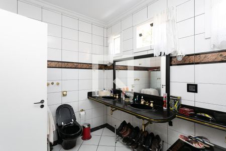 Casa à venda com 280m², 3 quartos e 5 vagasBanheiro da Suíte