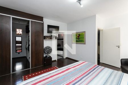 Casa à venda com 280m², 3 quartos e 5 vagasSuíte