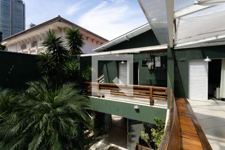 Casa à venda com 280m², 3 quartos e 5 vagasVaranda