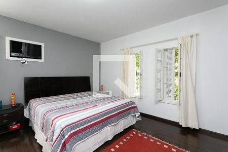 Casa à venda com 280m², 3 quartos e 5 vagasSuíte