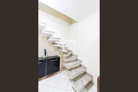 Escada de casa à venda com 3 quartos, 120m² em Vila Fachini, São Paulo