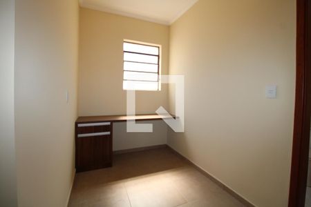 Hall dos Quartos de apartamento para alugar com 2 quartos, 80m² em Centro, Campinas