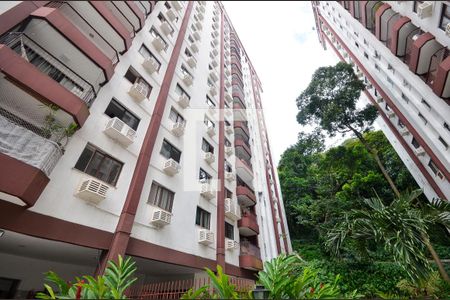 Apartamento para alugar com 95m², 2 quartos e 1 vagaFachada do bloco